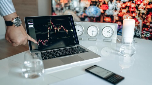 Selling Bitcoin into stablecoins and other assets